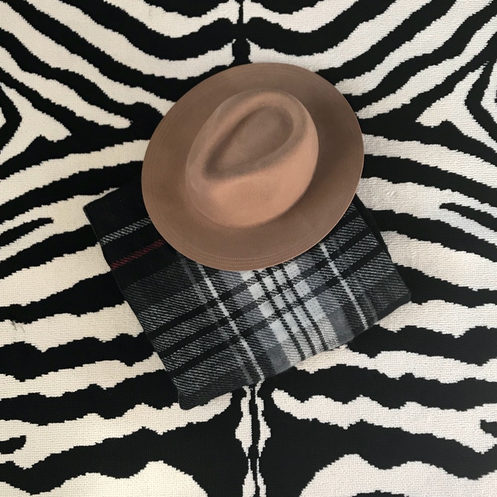 Steve Madden Reversible Plaid/houndstooth Checkered Poncho One Size - Picture 3 of 5